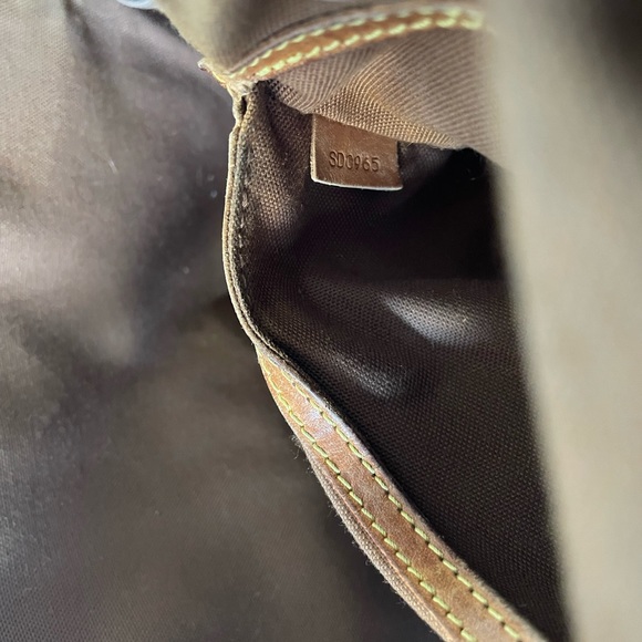 Used authentic LOUIS VUITTON LV Logo Alma Hand Bag - Picture 3 of 5